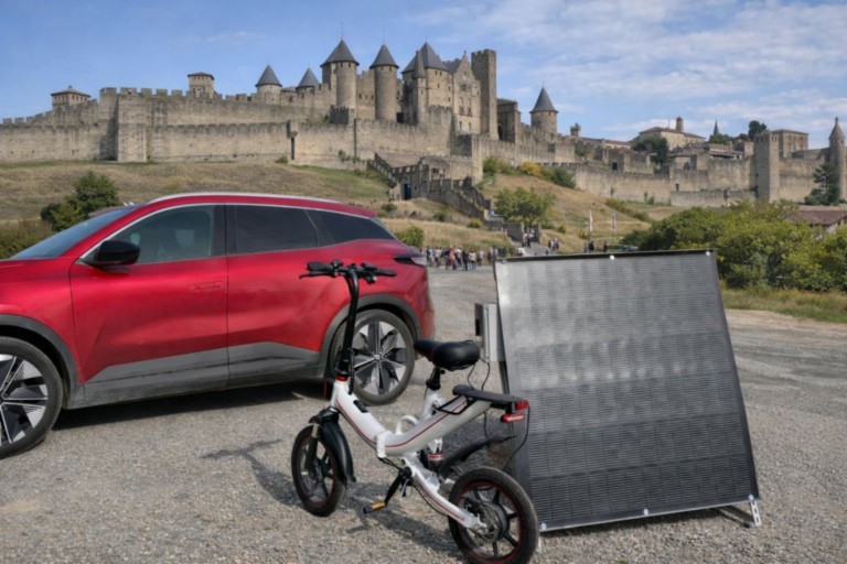 Mini station solaire trottinettes vélos