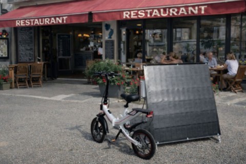 Mini station solaire trottinettes vélos
